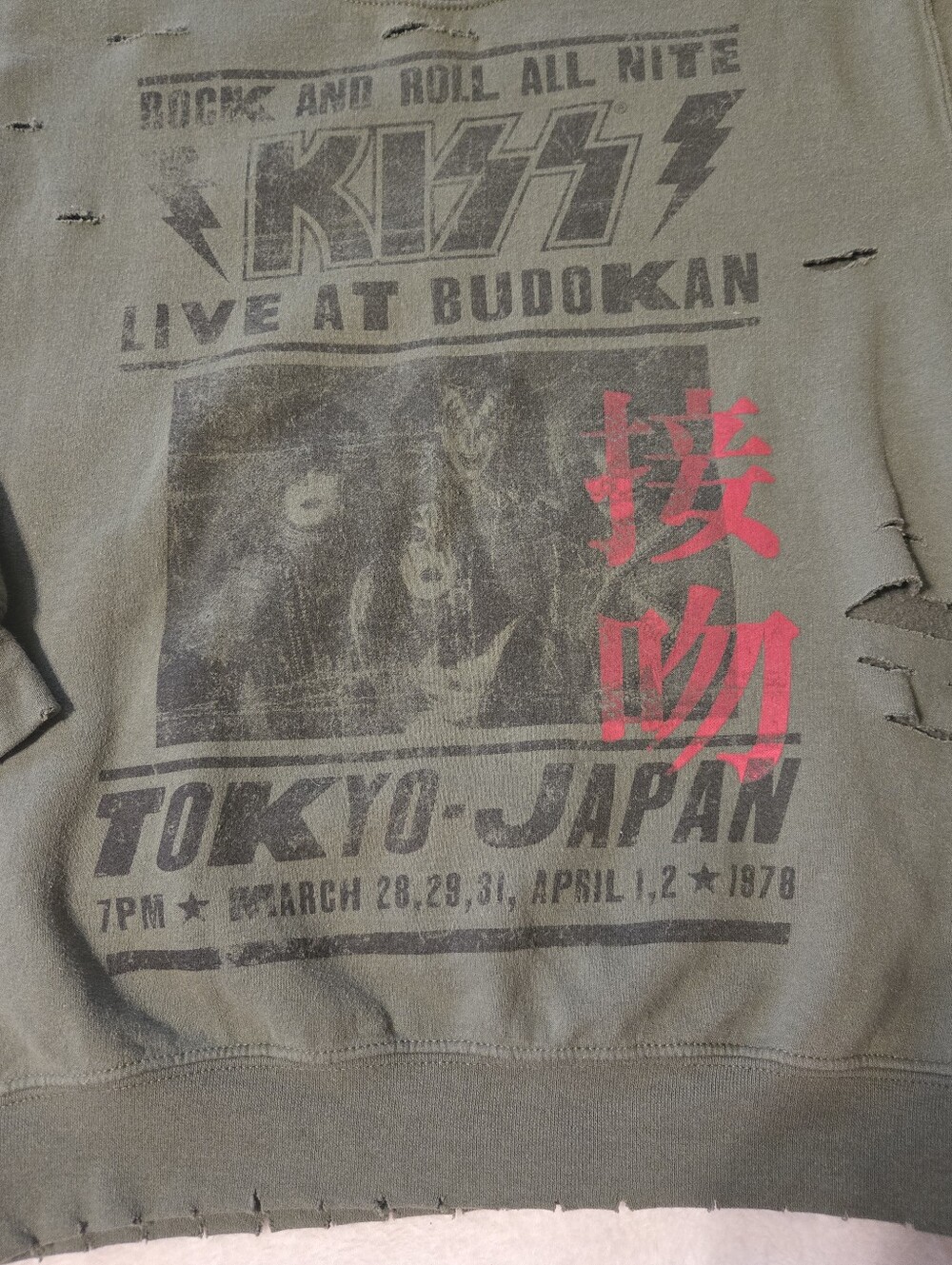 Kiss Concert Crewneck Sweatshirt - Picture 2 of 5